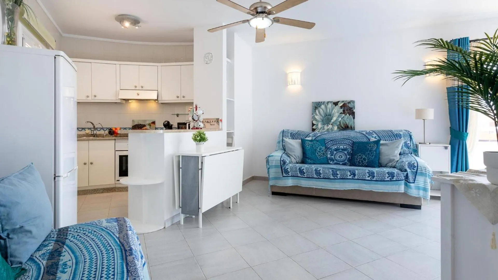 Colina Blanca 209 Precious Apartment Адехе