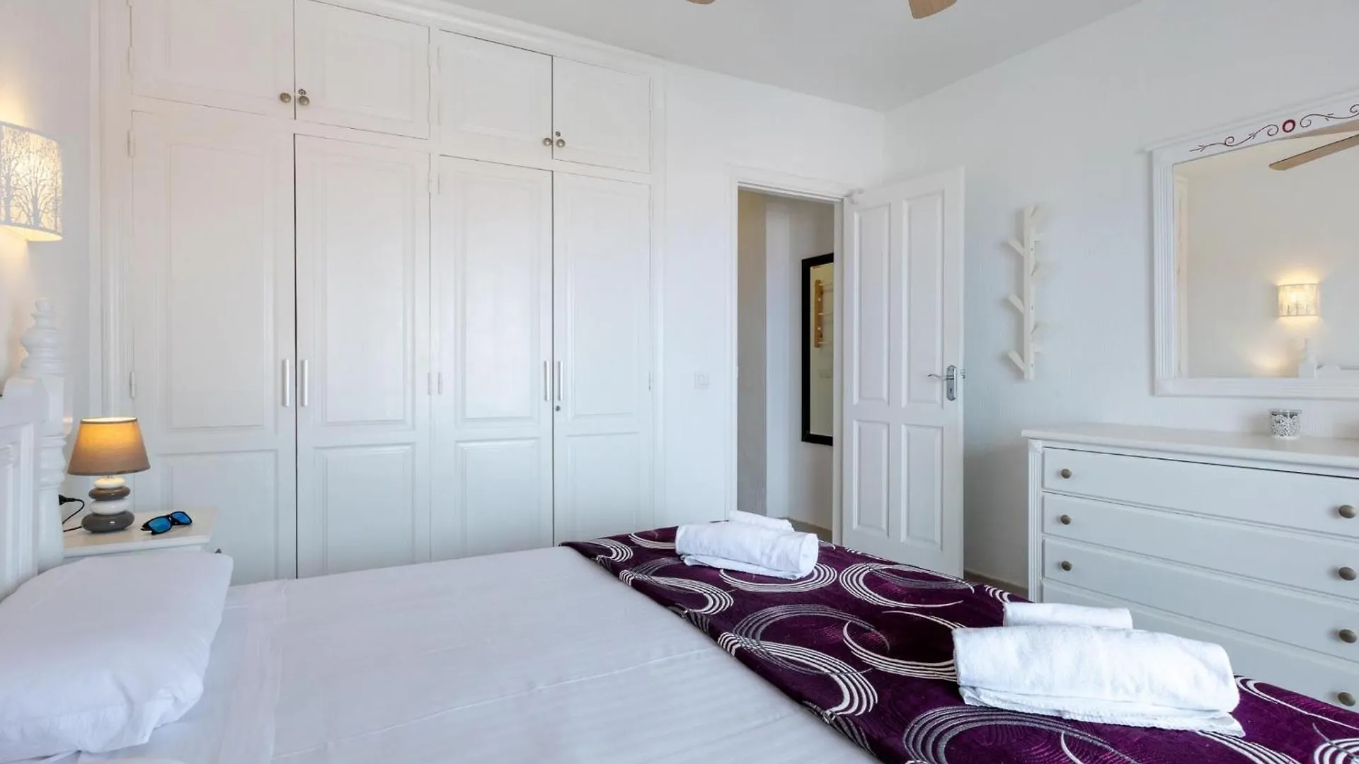 Colina Blanca 209 Precious Apartment 阿德耶